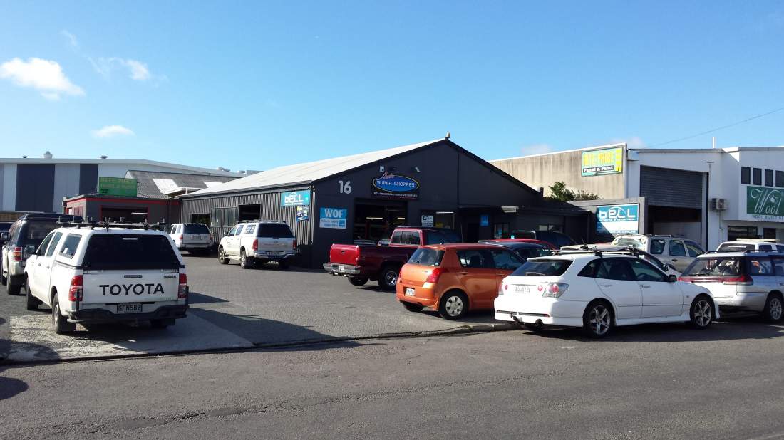 Bell Auto Outside1